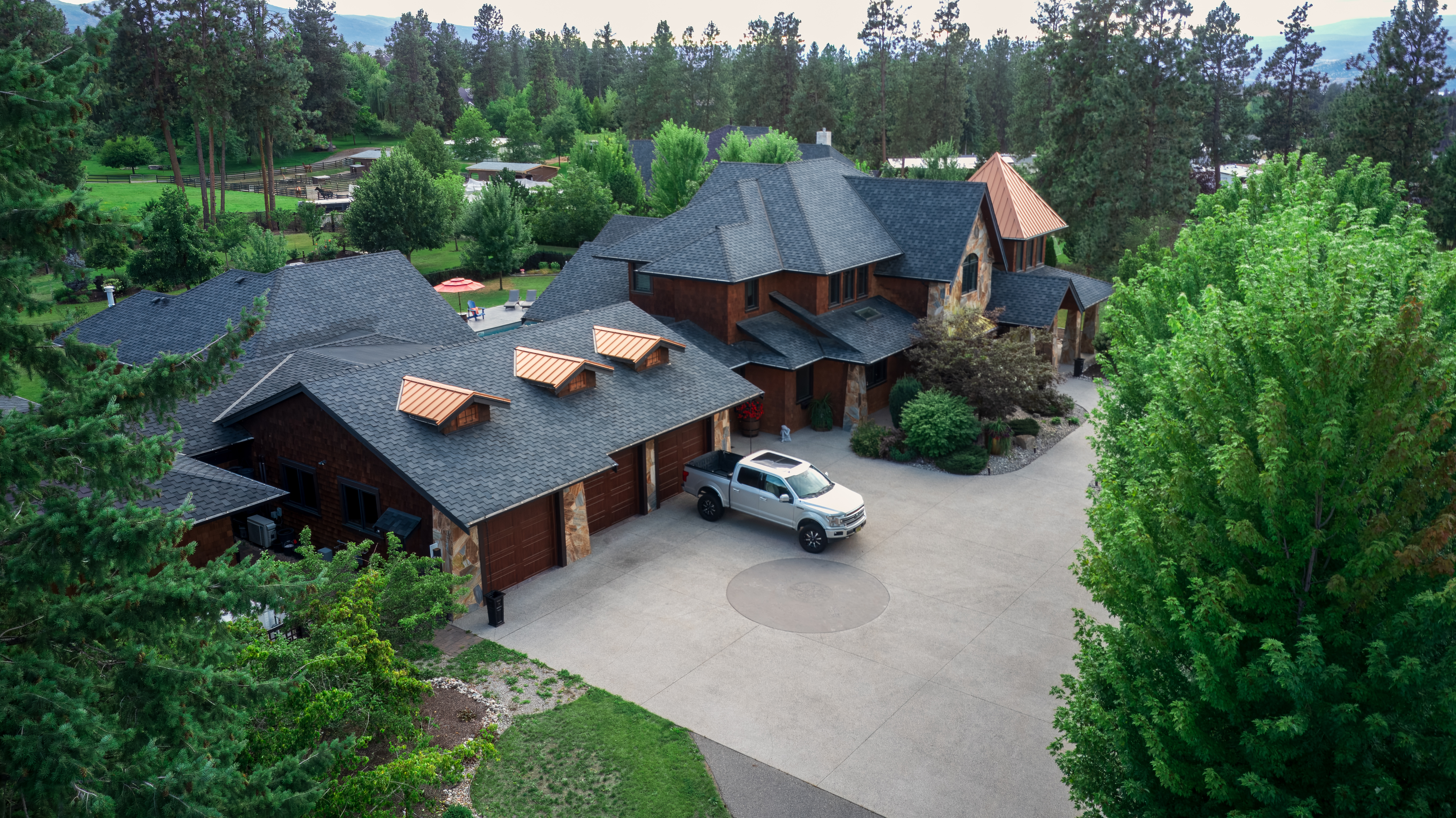 Driveway and garage of the luxury property